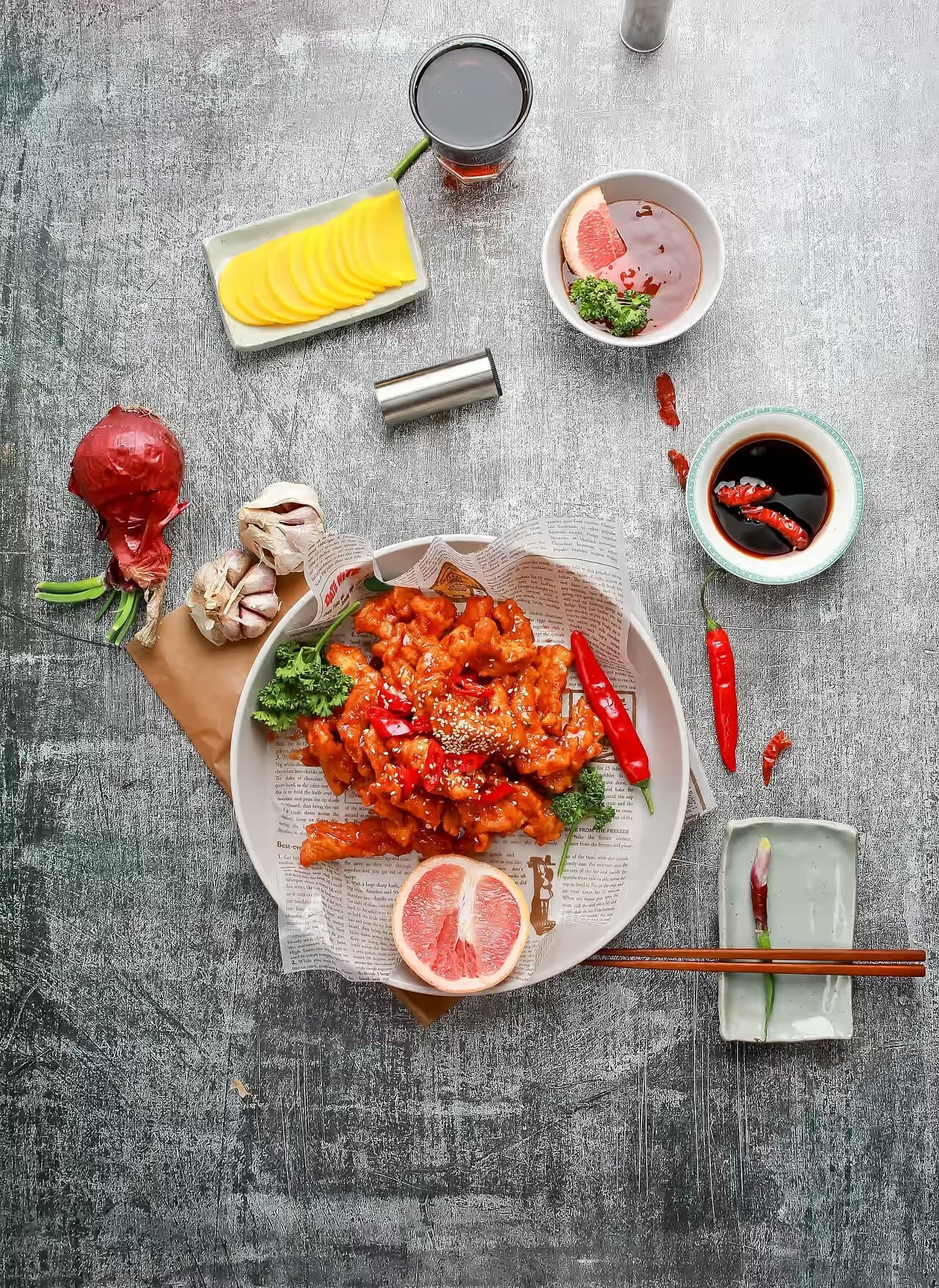 탕수육 단면 클로즈업 컷 - 튀김층 두께 전달