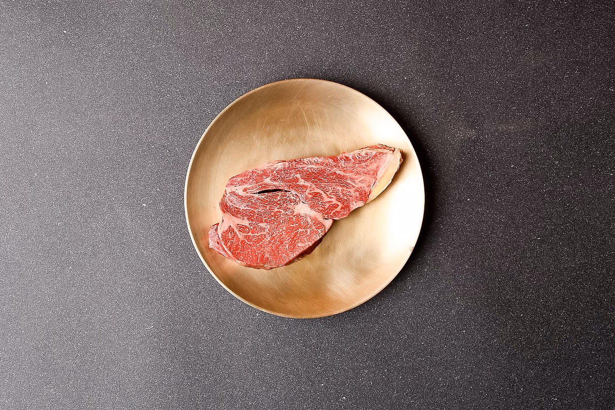 한우 부위별 클로즈업 촬영 포트폴리오 — 마블링 질감과 색감 표현 사례