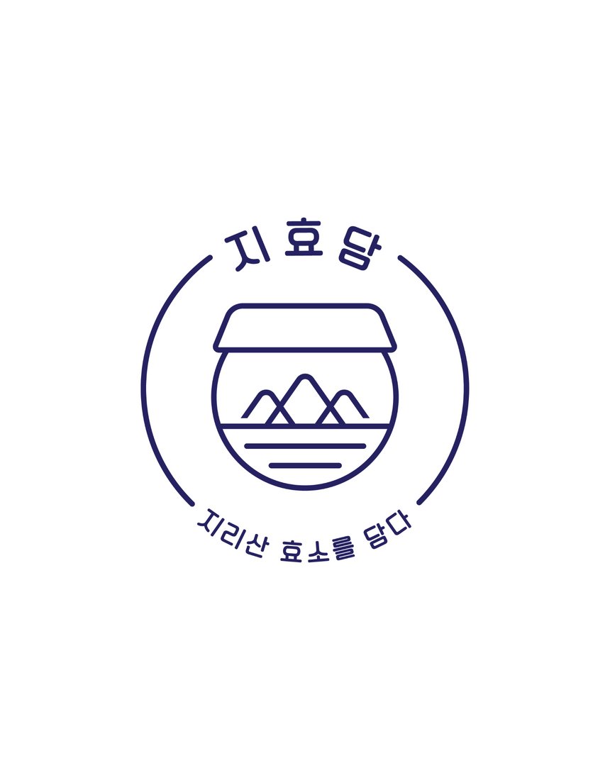 지효담 오미자 발효 액기스 대표 컷 - 유리병 속 루비레드 표현