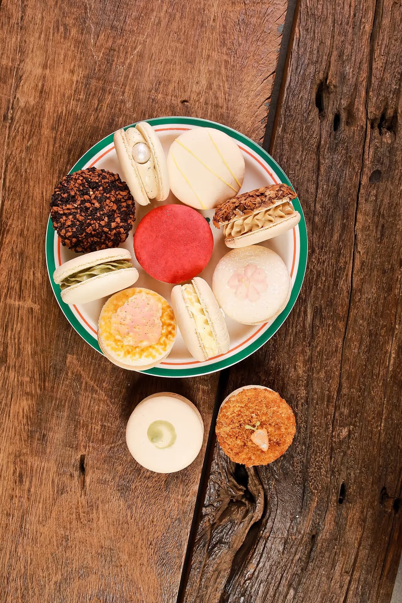 마카롱 시그니처 대표 컷 - 파스텔 컬러 균형