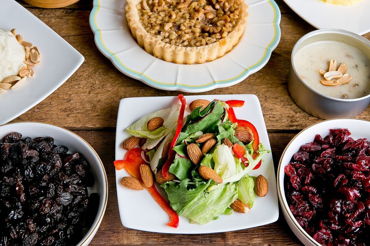 견과류 샐러드 - 건강식 활용 컷