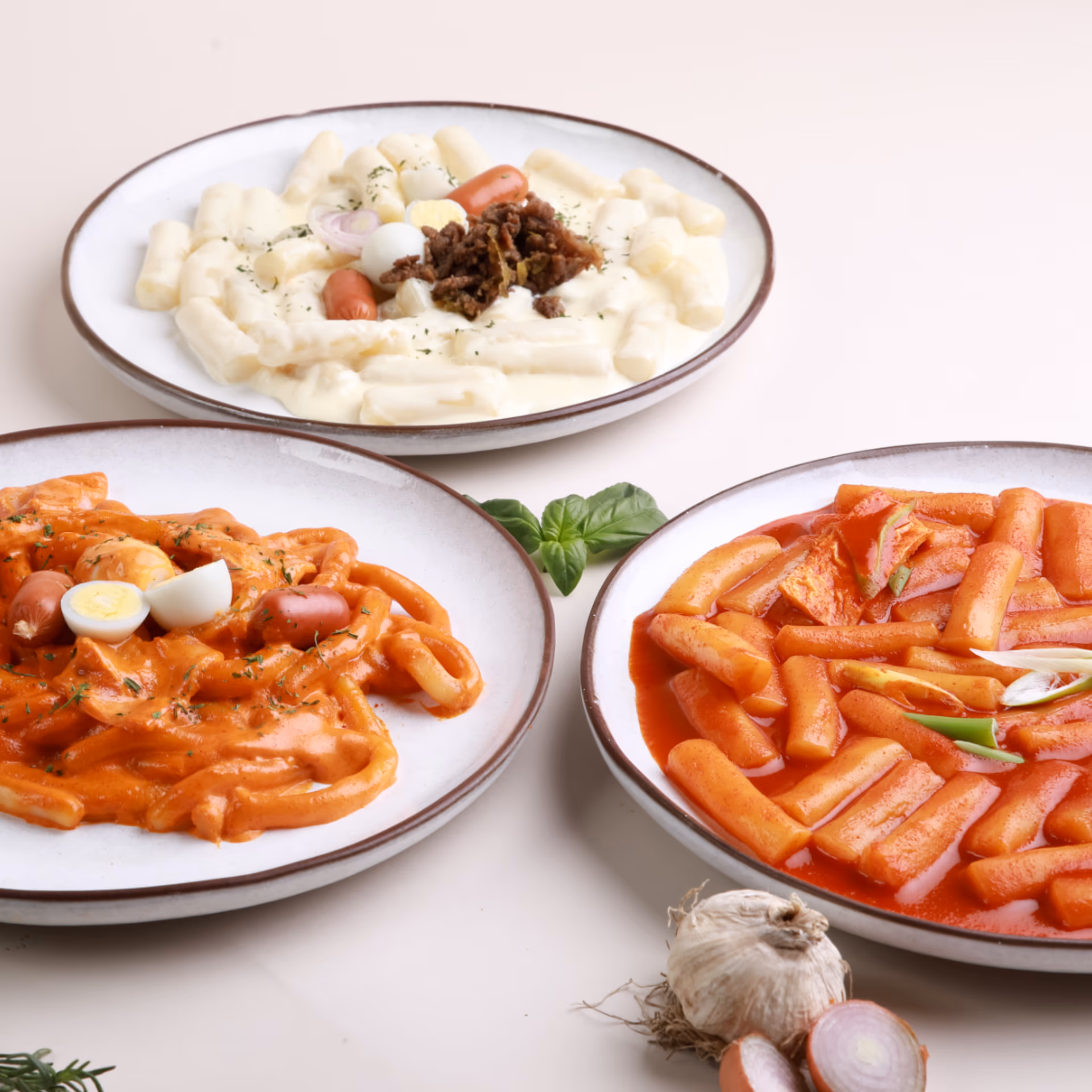 떡볶이 사이드 컷 - 김이 오르는 순간 포착