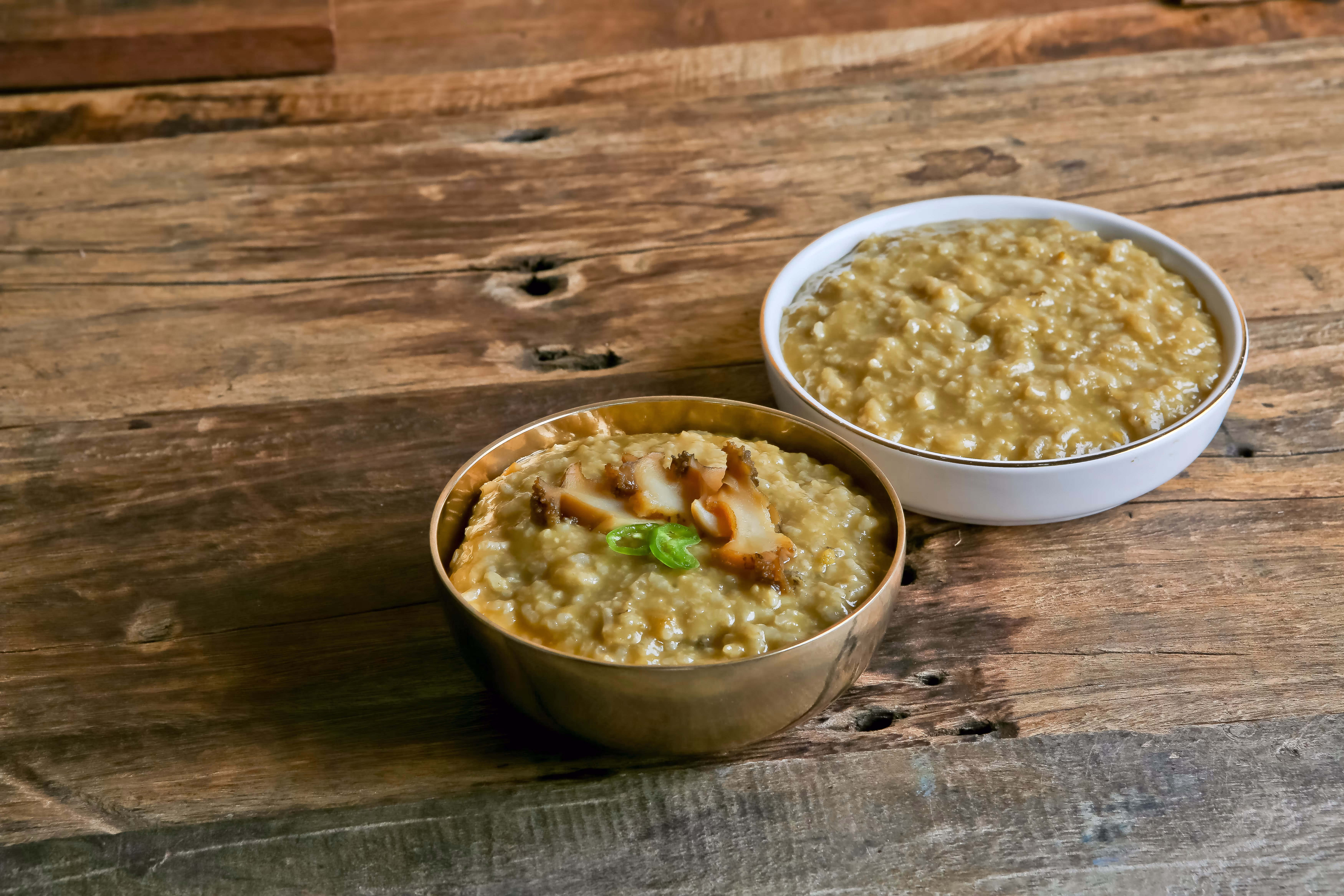 STUDIO-L 실제 촬영 현장 — 조명 세팅과 구도 조율 과정